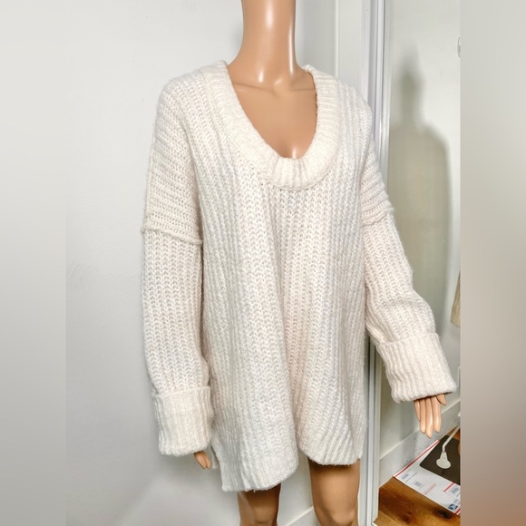Free People Blue Bell V-Neck Sweater cream size M oversized slouchy Cabincore - Picture 5 of 8